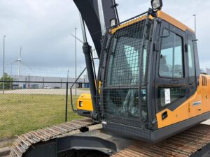 HYUNDAI ROBEX245 LRE (1)