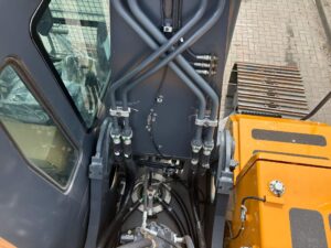 HYUNDAI ROBEX245 LRE (2)
