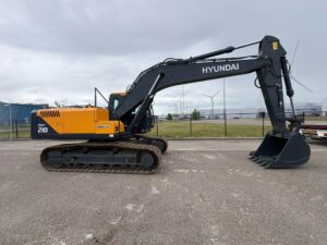 Hyundai R210 (8)