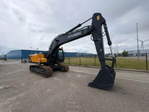 Hyundai R210 (9)