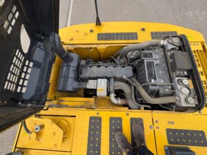 PC210 (4)