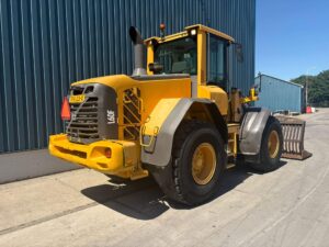 VOLVO L60F (2)