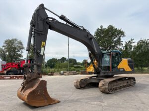 EC300e (2)