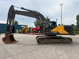 EC300e (3)