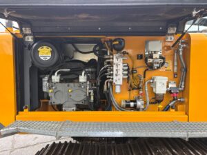 R926 (14)