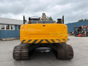 R926 (23)