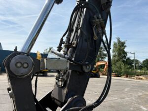 R926 14 M LRE (23)