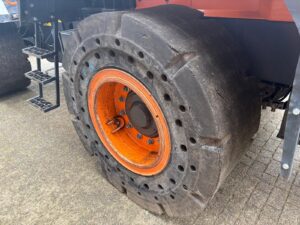Doosan DL200 (10)