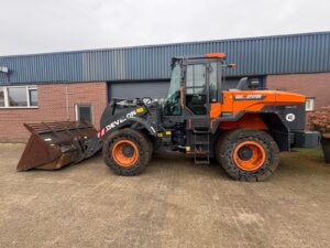 Doosan DL200 (23)