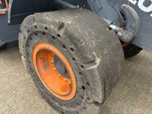 Doosan DL200 (4)