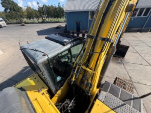 New Holland E265 (14)