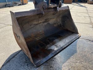 New Holland E265 (17)
