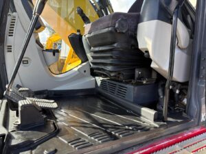 New Holland E265 (19)
