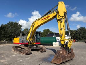 New Holland E265 (6)