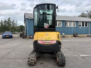Yanmar VIO20 (3)